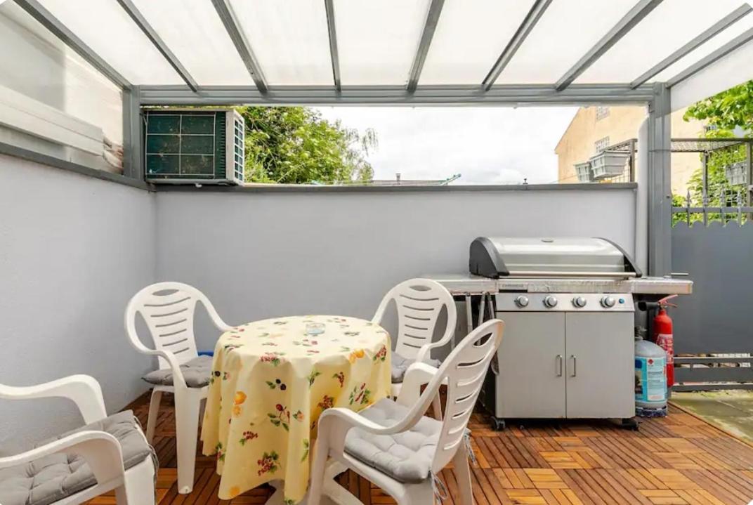 Maisonnette Avec Terrasse Strasbourg Eksteriør billede