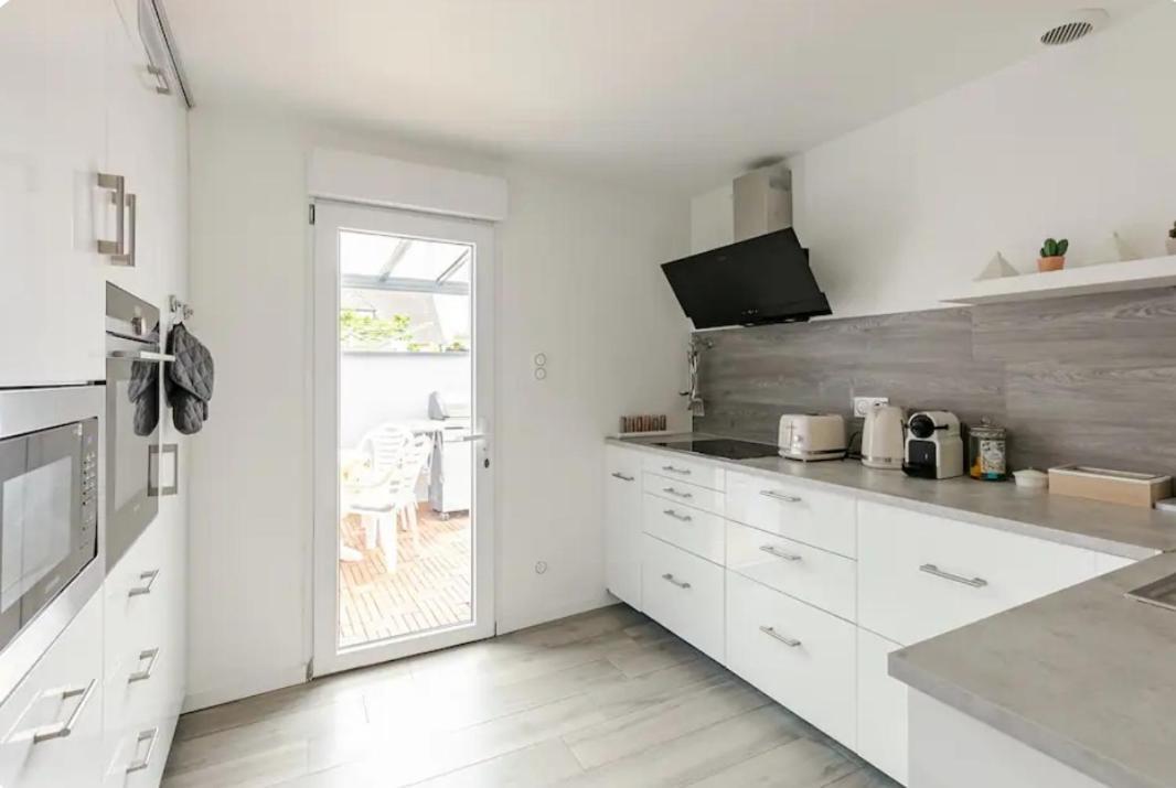 Maisonnette Avec Terrasse Strasbourg Eksteriør billede